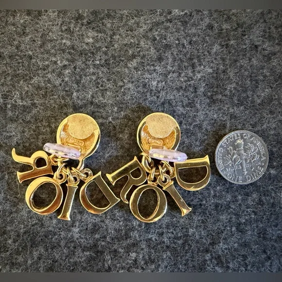 Dior VTG 90s D-I-O-R logo letter charm clip earrings, gold plated/crystals, EUC - Picture 10 of 13